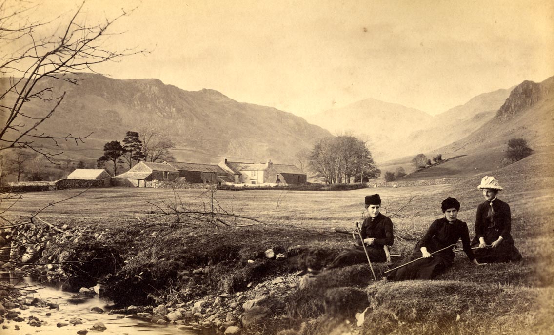 the image acts as a back button