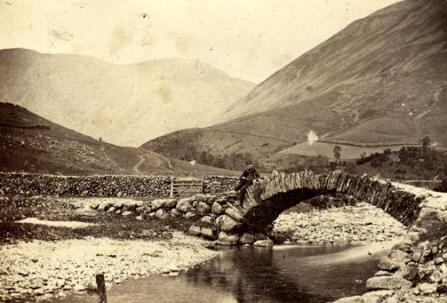 the image acts as a back button