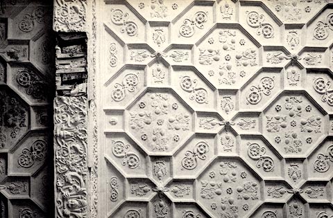 image, button to large image