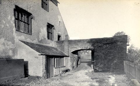 image, button to large image