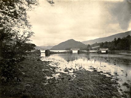 image, button to large image