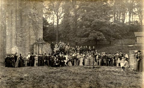 image, button to large image